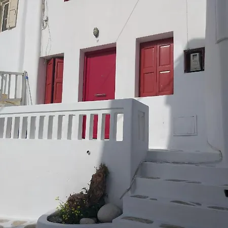 Nikolas And Appartments Guest house *